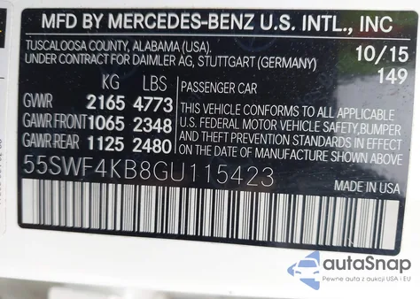 2016 Mercedes-Benz C 300 4Matic z USA, uszkodzony, nr VIN 55SWF4KB8GU115423